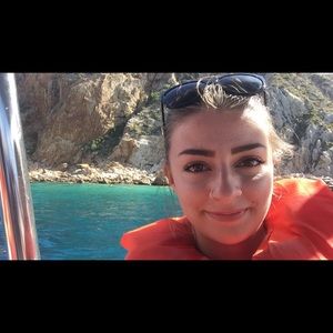 Meet your Posher, Haley